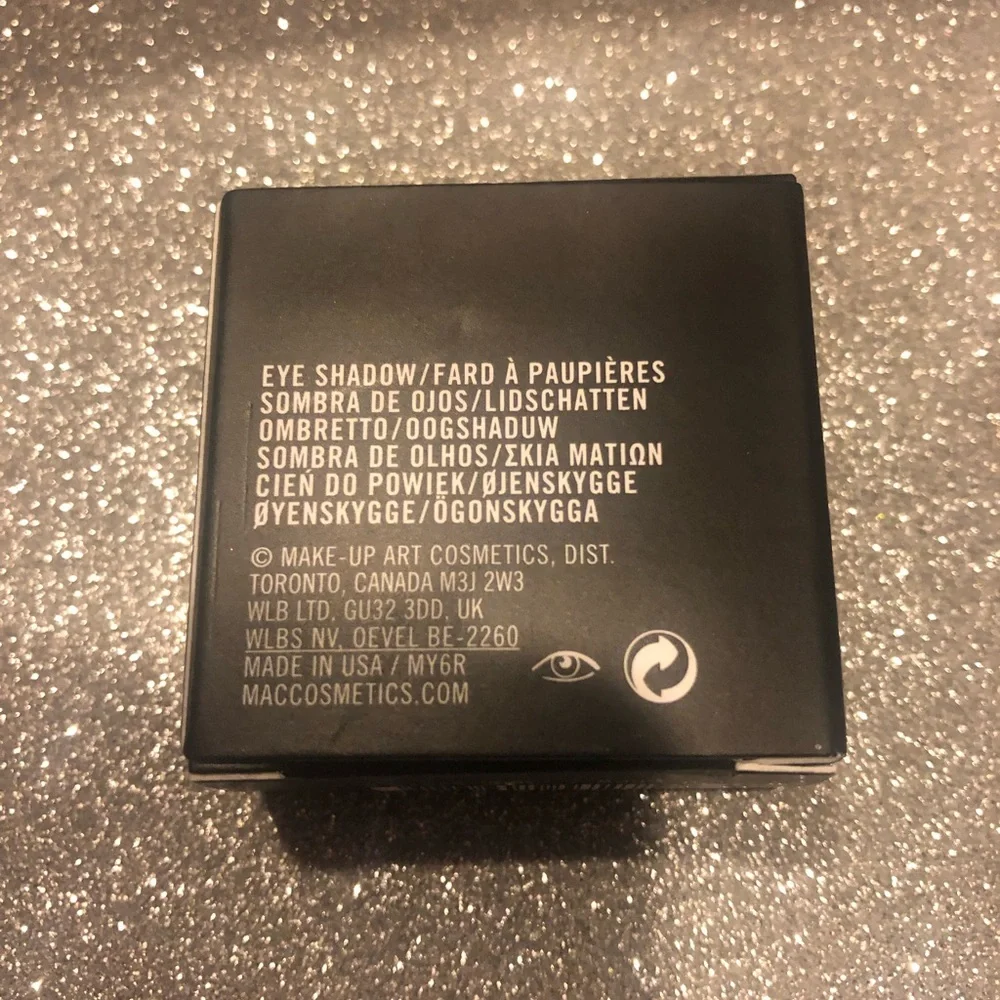BNIB! MAC Satin Eyeshadow single in Natural Wilderness 👁